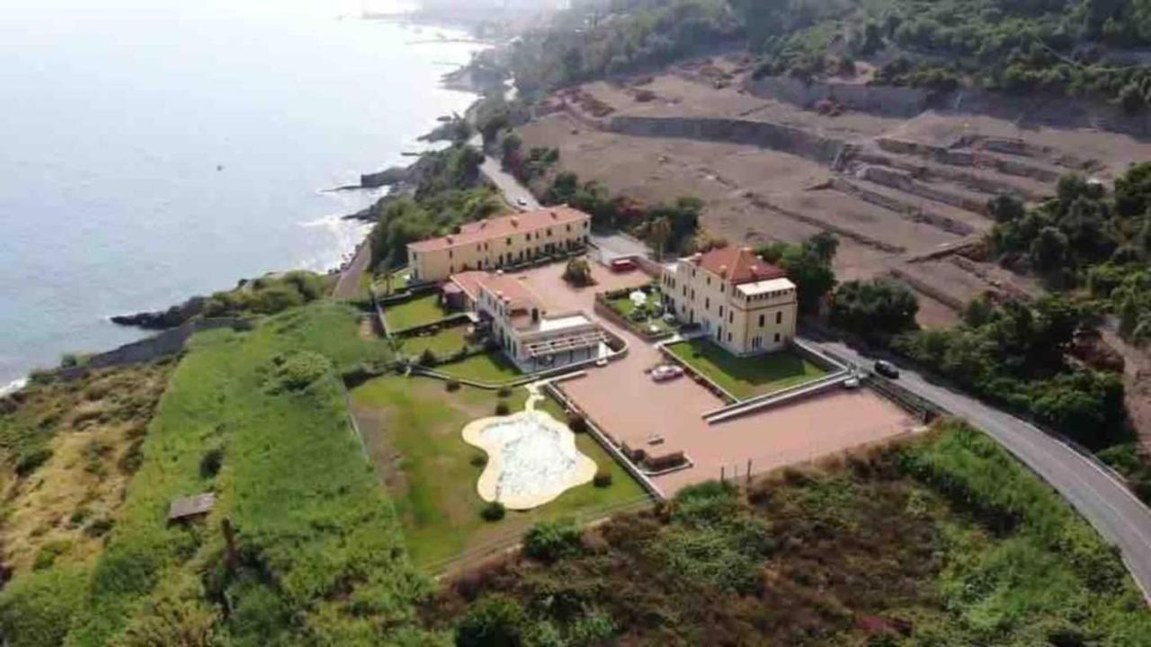 Incanto Sul Mare Con Enorme Terrazza E Piscina Cervo Exteriör bild
